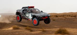 Το Audi RS Q e-tron δοκιμάζεται σκληρά για το Rally Dakar