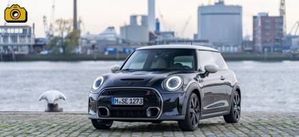MINI Cooper S Resolute Edition Enigmatic Black.