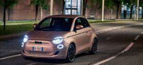 City Car 2022 το ηλεκτρικό Fiat 500 απο το ανδρικό lifestyle περιοδικό GQ