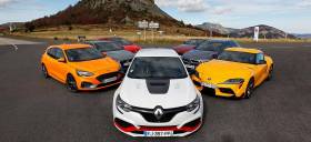 Το νέο MEGANE R.S. Η TROPHY-R πήρε τον τίτλο του «Sports Car Of The Year» από το περιοδικό Echappement