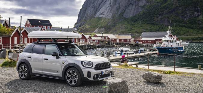 Εξερευνώντας τα Νησιά Lofoten με το MINI Cooper SE Countryman ALL4